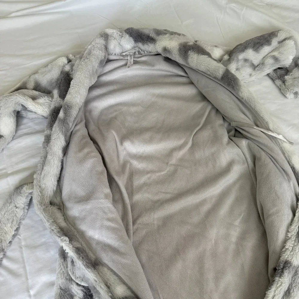 Target Winter Home Long Robe - White/Grey - Picture 9 of 13